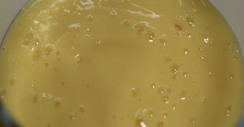 Смузи из манго и сгущённого молоко