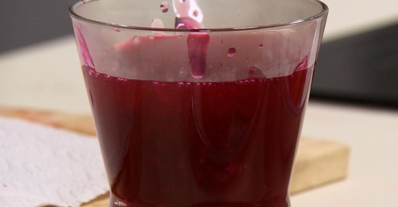 Кисель из крыжовника со свекольным соком