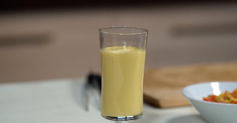Смузи из манго и сгущённого молоко