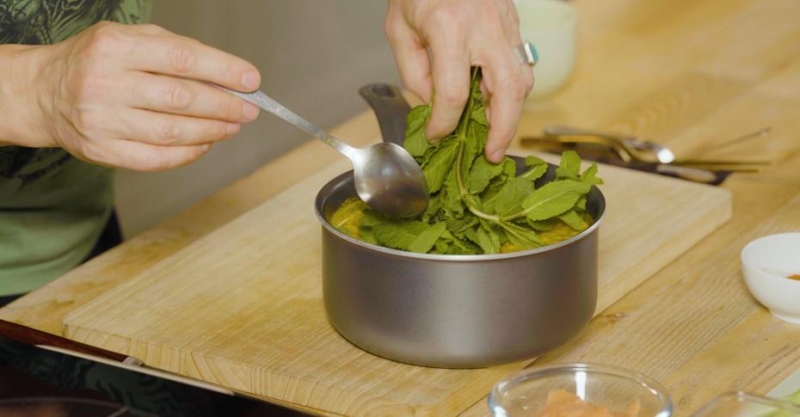 Облепиховый напиток с мёдом и мятой