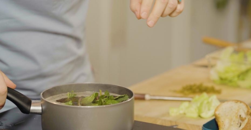 Чайный напиток с изюмом